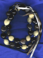 Kukui Nut: Tri-color lei