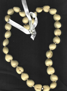 Kukui Nut: Blonde lei
