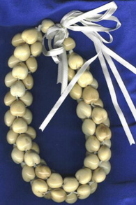 Kukui Nut: 4-strand Blond Lei