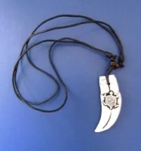 Single Boar's Tooth Necklace: Etched sea turtle with Chinese letters
