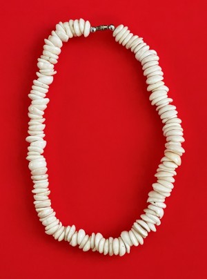 Necklace: White Surfer's Hand-Strung Big Shell Model 12